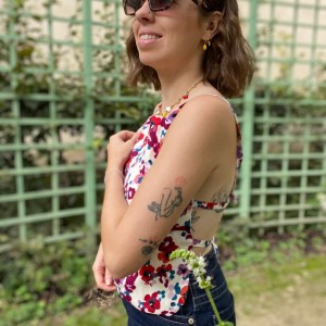 DOS NU FLEURI – Image 2